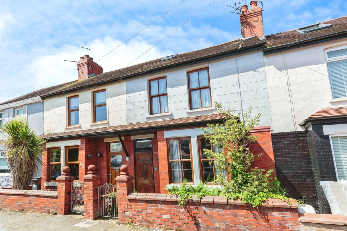 I Don t Think This Will Be On The Market Long Blackpool House For i-don-t-think-this-will-be-on-the-market-long-blackpool-house-for